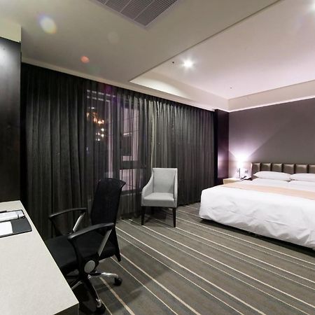 Urban Hotel33 Гаосюн Экстерьер фото